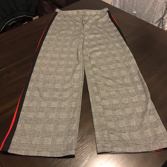 Forever 21 Cropped pants - Picture 1 of 5